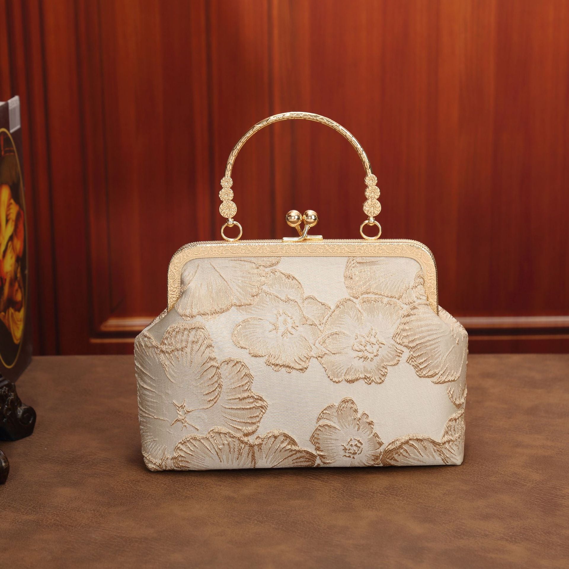 New elegant dinner clip bag female handbag
