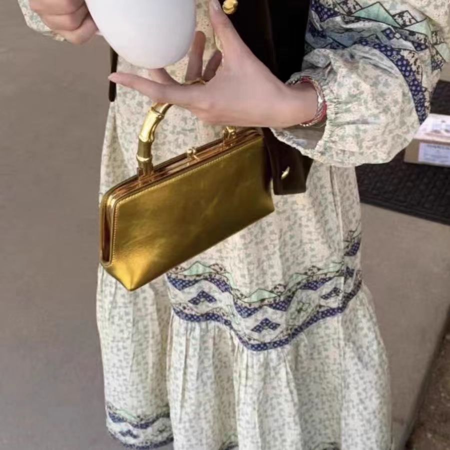 Golden ladies handbag mini diagonal shoulder bag