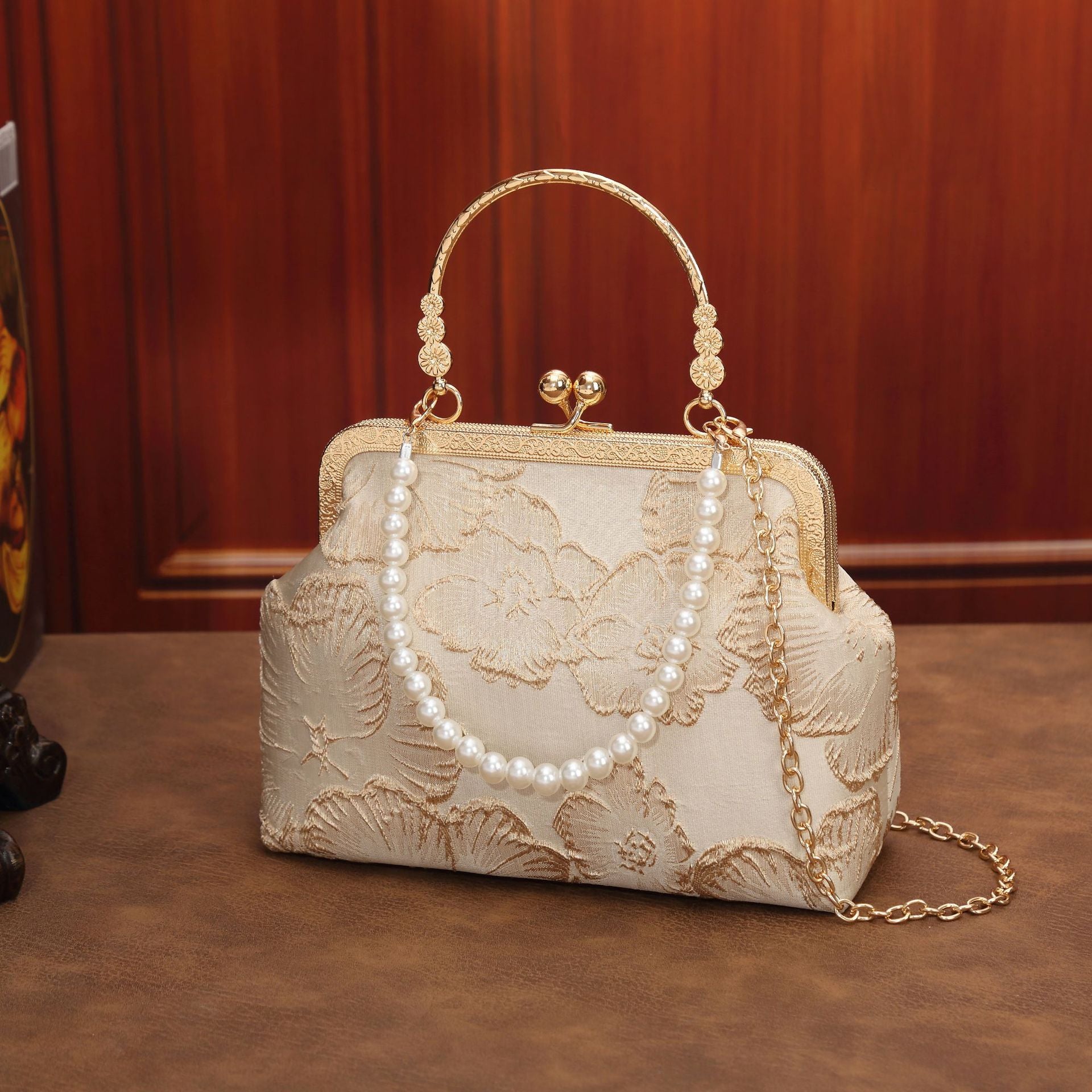 New elegant dinner clip bag female handbag