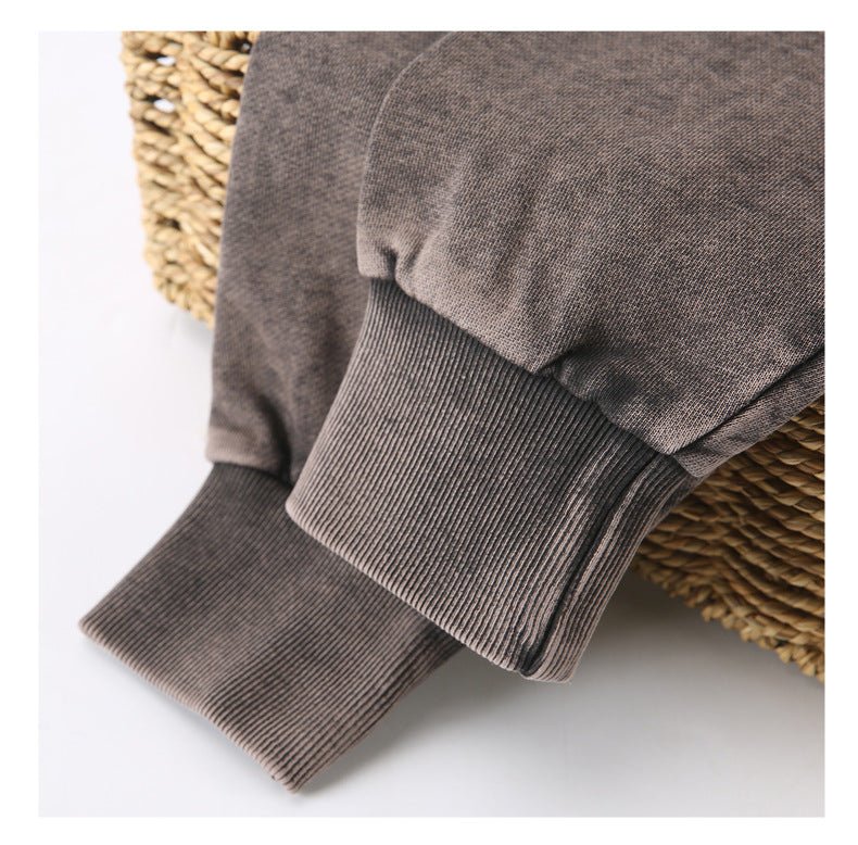425g washed to make old vintage couple round neck sweater.