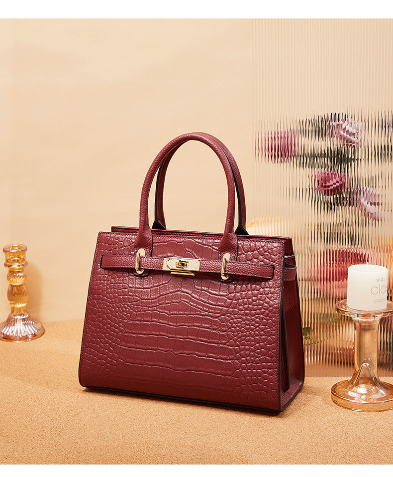 Women's versatile bag 2026 new summer fashion large capacity women's leather handbag