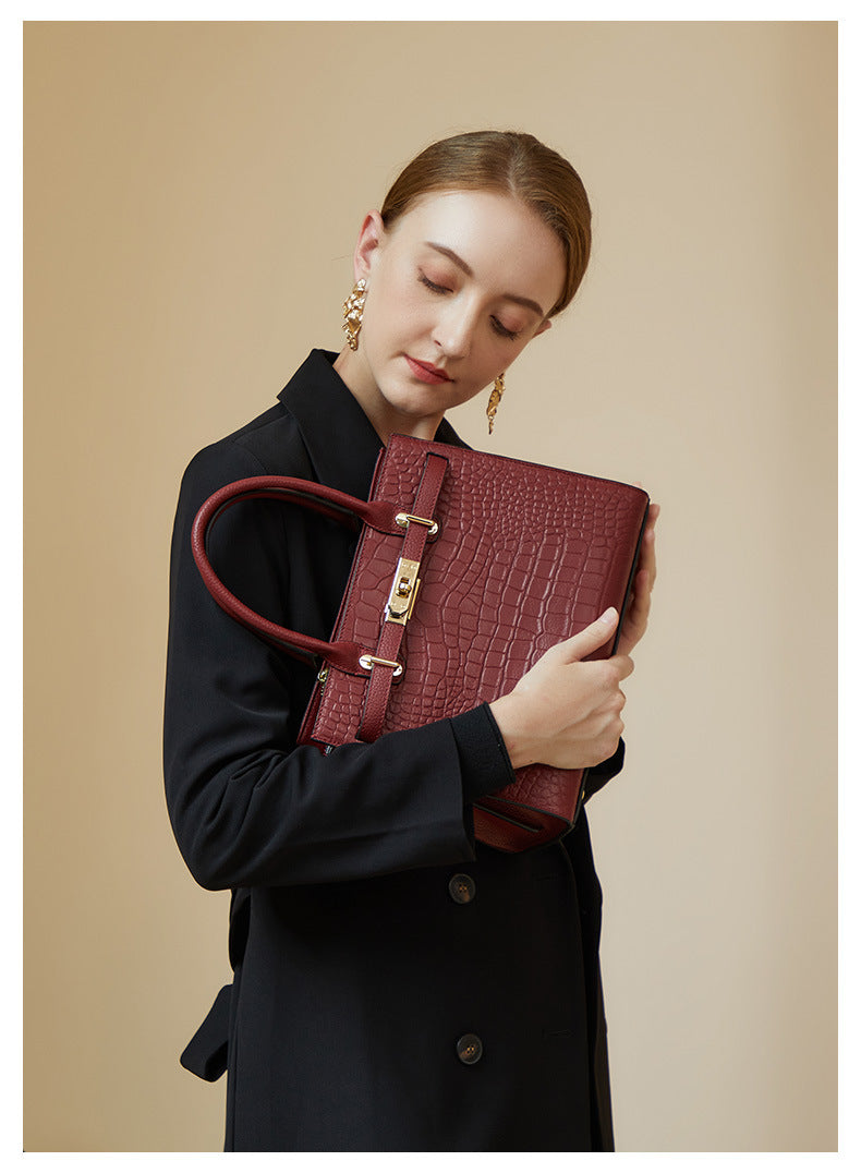 Women's versatile bag 2026 new summer fashion large capacity women's leather handbag
