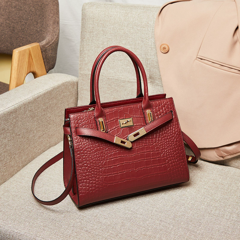 Women's versatile bag 2026 new summer fashion large capacity women's leather handbag