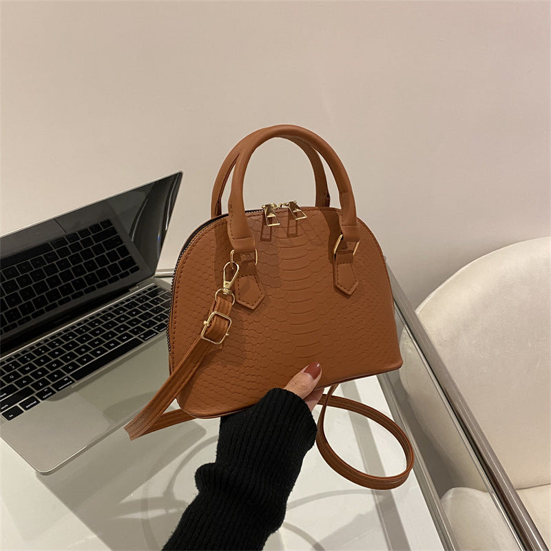 New women's portable shell bag in summer