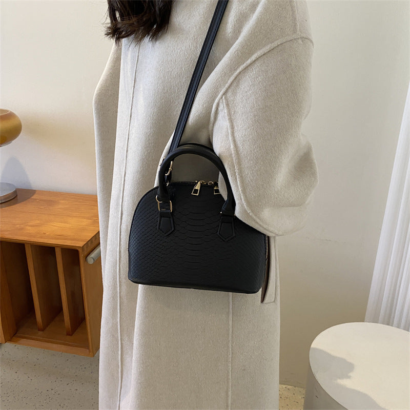 New women's portable shell bag in summer